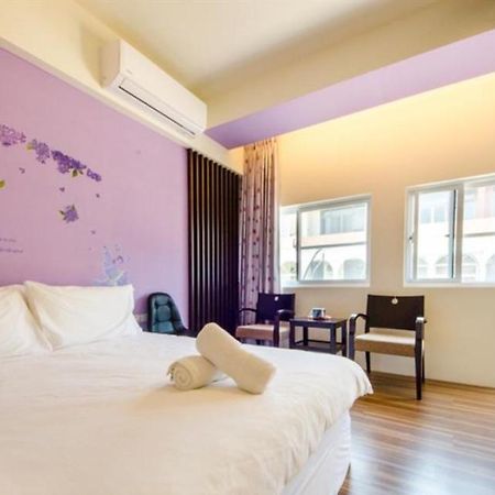 小黑琵416輕旅 Little Happy Hostel Tainan Zewnętrze zdjęcie