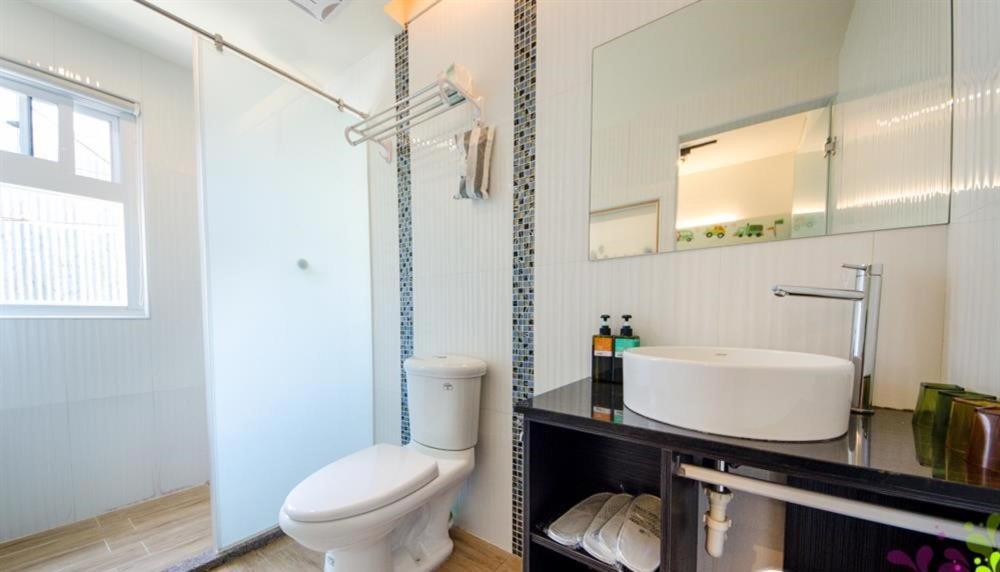 小黑琵416輕旅 Little Happy Hostel Tainan Zewnętrze zdjęcie